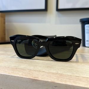 Ray-Ban State Street sunglasses in black